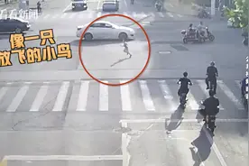 5岁男童玩捉迷藏跑到2公里外 三小时后找回保姆痛哭：吓死我了图片