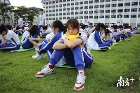 视频｜400人比发呆！惠州东高为学生培育“心”动能图片