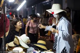 这24个摆摊故事，是最真实的人间烟火图片