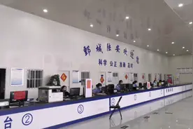 问政追踪｜菏泽审车贵让找媒体解决？督导组：企业将调价并责令当事人深刻检查图片