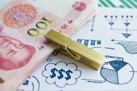 老板娘主动借男司机3万元，丈夫起疑心大怒！结局大反转了图片