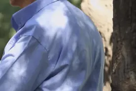 75岁老太对自己超狠！酷爱“撞树养身”，没想到撞出大毛病图片