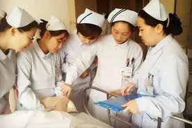 让“白衣天使”在平凡岗位闪耀，上海市第四人民医院打造高素质护理团队图片