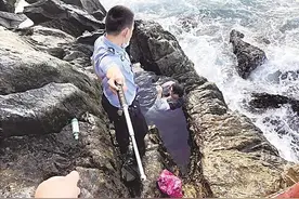 三亚一男子海边喝酒坐等日出，睡着滑落海中全然不知，警方救援图片