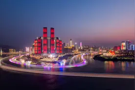 国内首座“横向摩天楼”建筑师摩西·萨夫迪纪录片在重庆全球首发图片