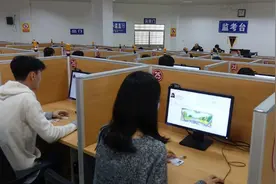 广东斗门女学员左右不分一脚油门冲去撞墙！教练坐副驾绝望……图片