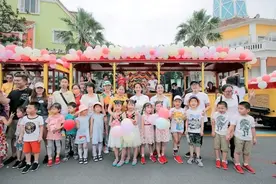 发车！上海欢乐谷环园小火车来了！5个上下客站点无限乘坐畅游乐园图片