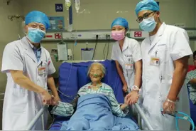 99岁老人结石发作，胆囊是常人两倍大，这家医院巧手“拆弹”图片