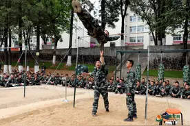 请进来！“名师”进支队，有效提升战斗力图片