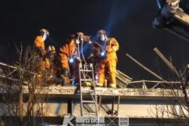 沈海高速温岭大溪段槽罐车爆炸事故：温州消防利用生命探测仪搜救图片