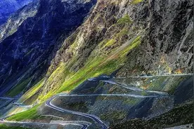 新疆独库公路恢复通车，纪念修路英雄们的博物馆也建成了图片