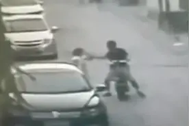 9岁女童放学路上遭陌生男子尾随拖拽 警方已立案视频封面