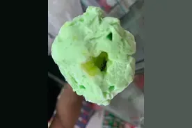 象山市民在雪糕里吃出一只苍蝇 生产商、经营者谁负责？图片