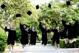 5分钟｜超好听！临沂大学毕业季MV云端接唱临大版《启程》图片