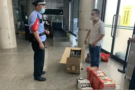 携带132个打火机去长沙摆地摊，许昌这名男子上得了火车吗？图片