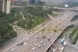 对话交警：成都为何调整三环路部分出入口？图片