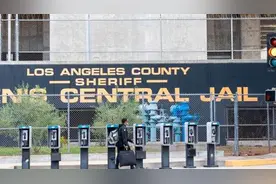美国加州洛杉矶县警察局及监狱新冠肺炎确诊病例数近3千图片
