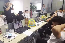 “卖茶女”换剧本了！装成长沙单亲妈妈卖廉价铁皮石斛，价格翻了10多倍图片
