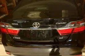 南宁一消费者买二手车，疑买到事故车，要求退车遭拒图片