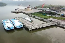 幸福船员小屋 | 屋外台风肆虐，屋内安全惬意图片