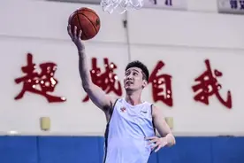 体育｜篮球——辽宁本钢队进行公开训练图片