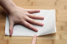 一张纸真的没法对折超过7次吗？| 趣问万物图片