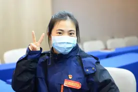 我是党员我先上·战疫先锋榜丨李娟娟：武汉隔离病房里的“小可爱”图片