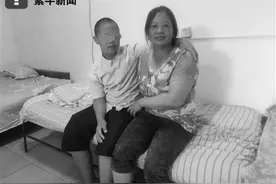 雨中，少年站得笔直向消防车敬礼 消防小哥哥救完火找到他时瞬间心疼图片