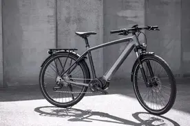 英国凯旋摩托车公司推出首款电动自行车图片