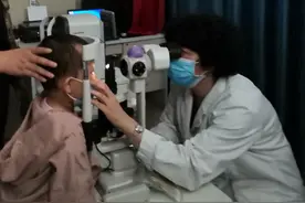 总揉眼睛八成得了这个病 很多孩子已中招图片