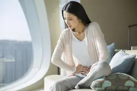 每次姨妈来都像血崩，恨不得把子宫切了！医生最后决定：“蒸发”她的子宫内膜图片