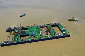 深中通道首节沉管安装完成，2024年通车后两地车程仅20分钟图片