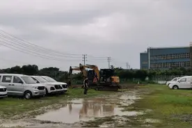 扬州旧机动车交易市场非法占地近10年图片