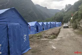 四川丹巴泥石流疏散的1.4万群众均已返回家中，前往丹巴道路被抢通图片