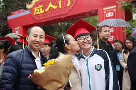 半月谈 | 不断缔造“高考神话”的衡水中学，成功秘诀何在？听听校长怎么说图片