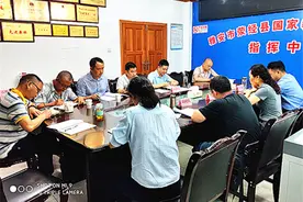 雅安市教育局党组成员、局机关党委书记王英一行调研指导荥经学校安全工作图片