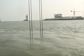 视频｜海底绣花！这三艘船为深中通道首节沉管“安家”开路图片