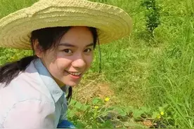 90美女后回乡创业，给家乡致富果穿上“金嫁衣”图片