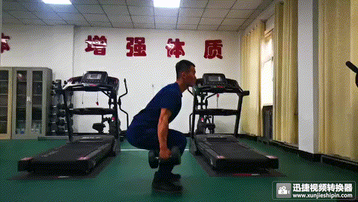 健身云课堂｜森林消防小哥哥教你如何用哑铃负重练腿图片