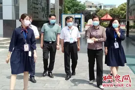 新乡市红旗区向阳小学迎接督政综合组调研图片