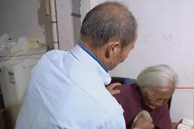 实力宠妻！79岁老人照顾偏瘫老伴38年，要一辈子把她宠成“公主”图片
