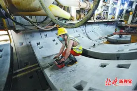北京8号线王府井到前门隧道年内贯通，丰台施工人员全部核酸检测图片
