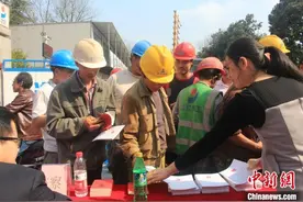 杭州启动农民工圆梦计划：资助1000名农民工上大学图片