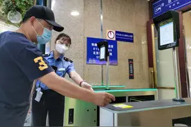 告别纸质车票！北京铁路今起走进电子客票新时代图片