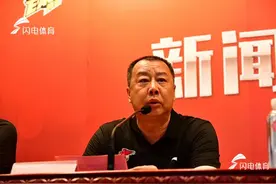 青岛男篮占据主场优势？吴庆龙：没有球迷观众，并没有多少优势图片