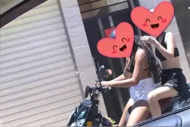 台湾热成这样！市区惊见2超养眼辣妹 网友：年轻真好(图)图片