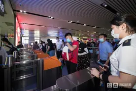 山东济南等12个火车站普及刷身份证坐车！纸质火车票成历史图片