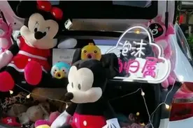 视频｜萌宠助力“摆摊”，佛山创意产业园泡泡车尾箱市集邀你买买买图片