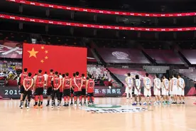 CBA东莞赛区重启，赛前默哀+致敬抗疫英雄图片
