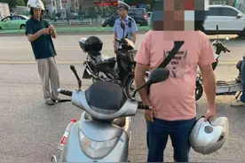 西安警方查获两辆违规摩托车 一车伪造号牌一车号牌已注销图片